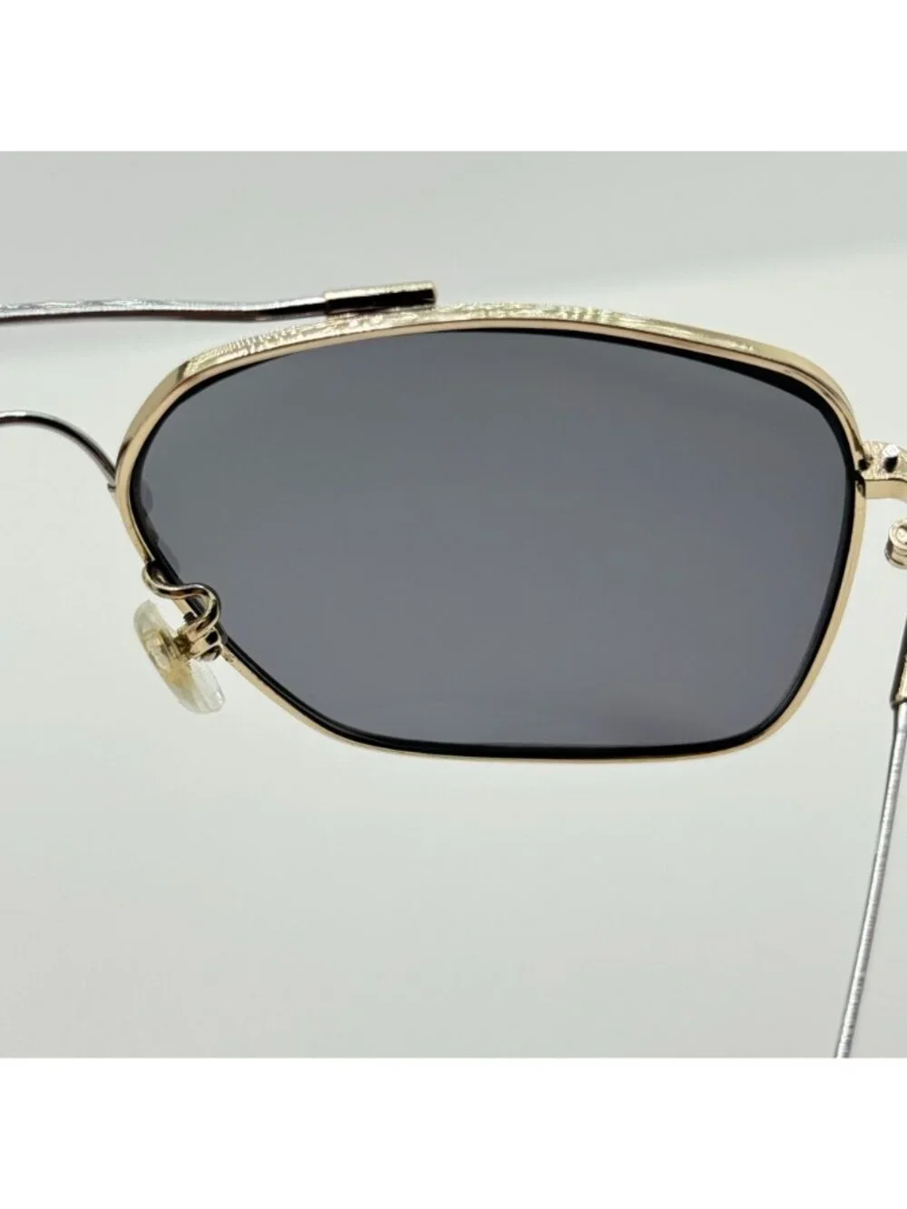 Tura Sunglasses 870 GLD Japan Vintage Retro 58-18-143